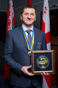 Офіційна церемонія нагородження Ларіс
